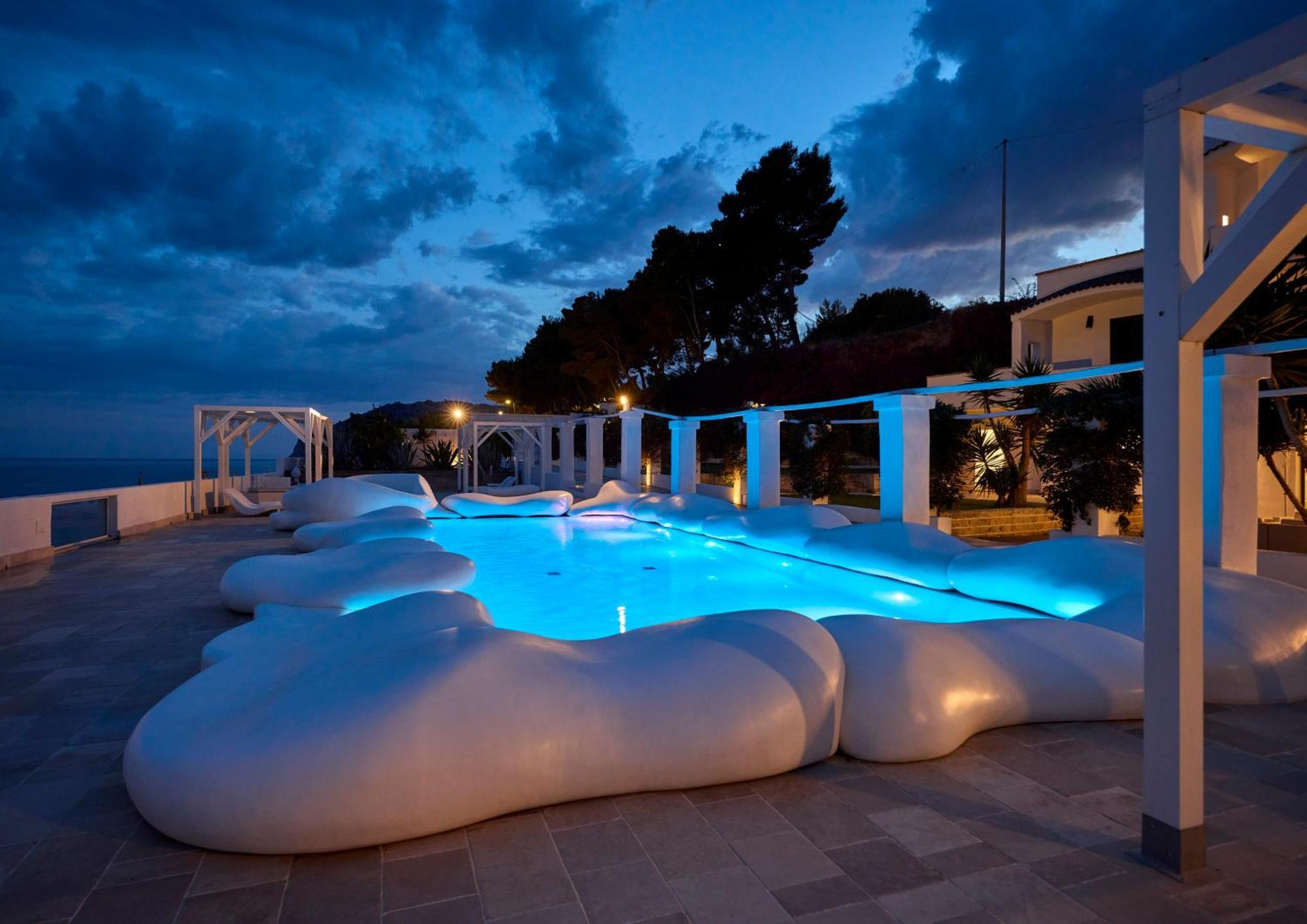 Hotel La Casa E Il Mare, Private Bay 4*